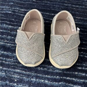 Tom’s silver glitter shoes infant size 3